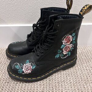 Women's Dr. Martens 1460 Vonda 8-Eye Boot, women's size 7, black rose